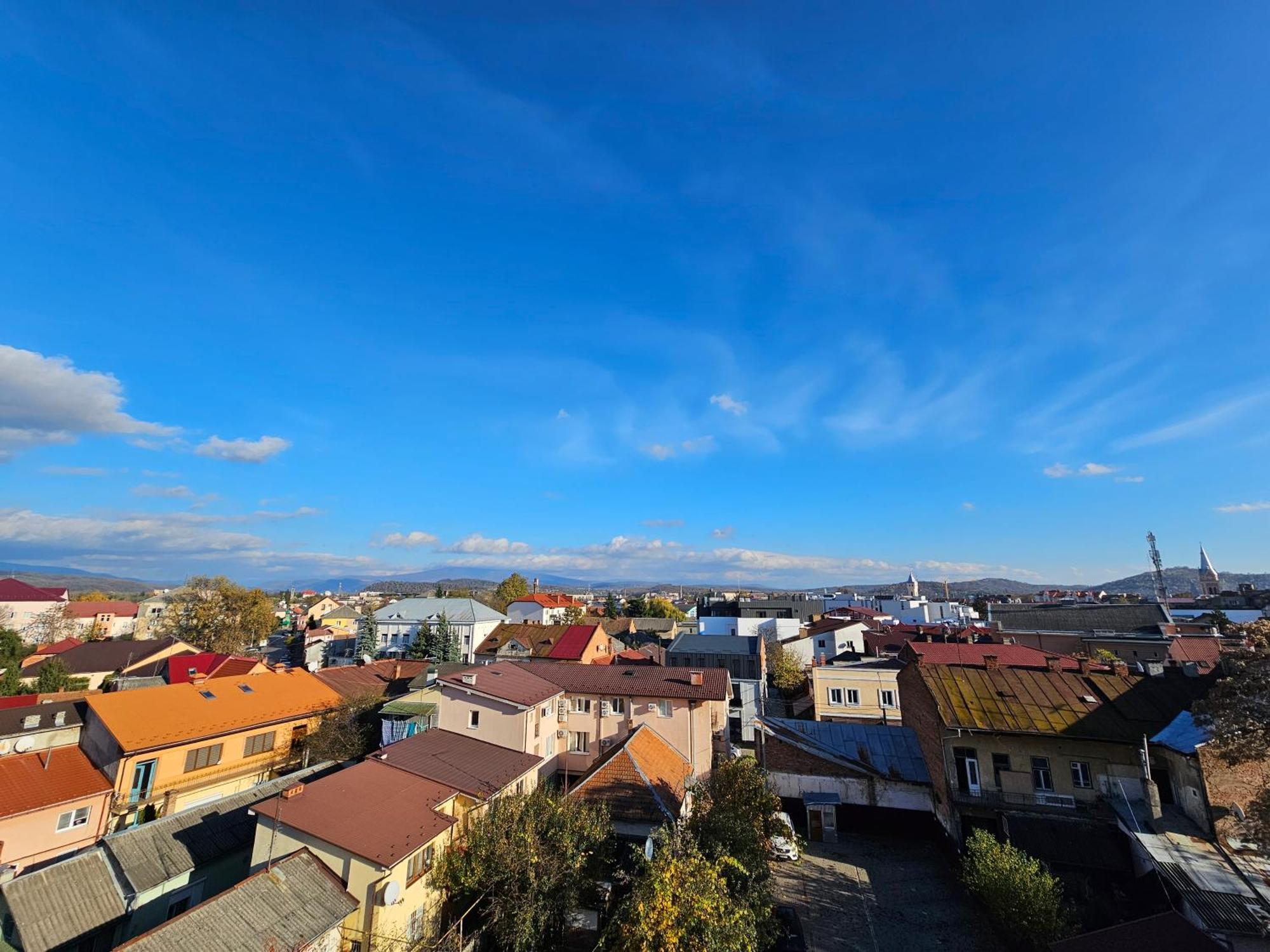 Amazing View Lux With Balcony Apartamento Mukachevo Exterior foto