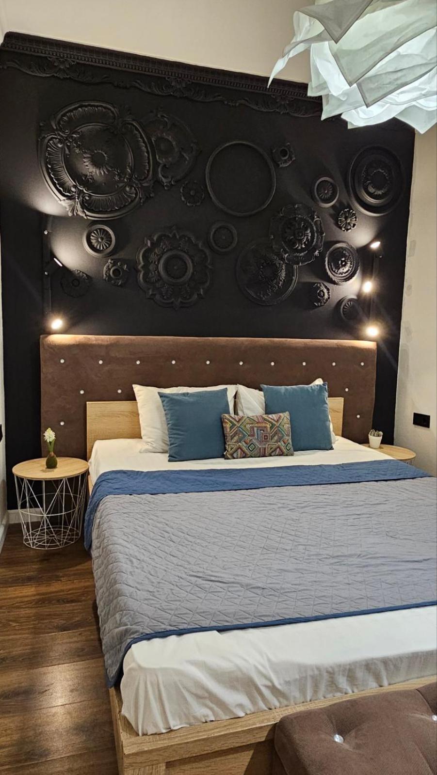 Black Room Apartment Mukachevo Exterior foto